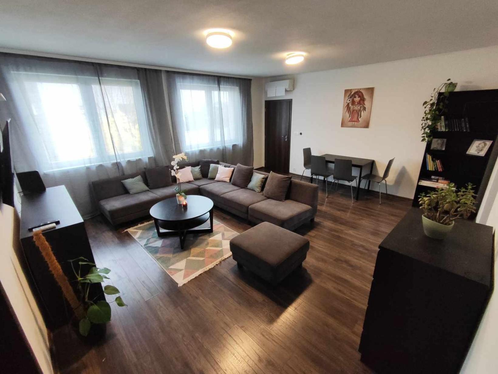 Appartement Apartman Dominika à Rovinka Extérieur photo